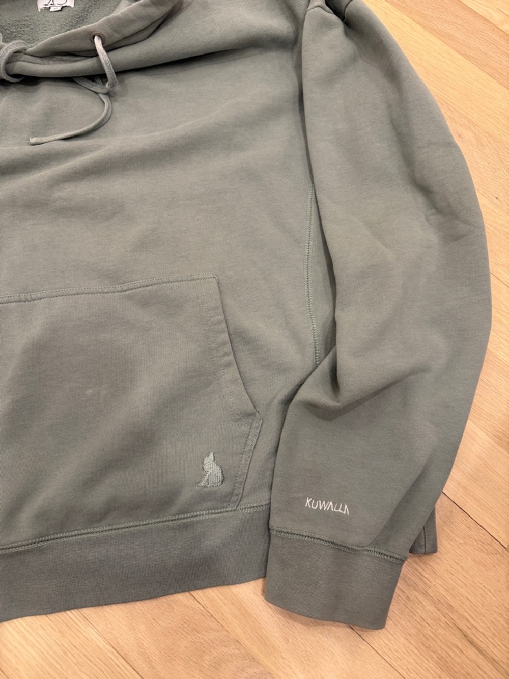 Kuwalla-teeMen's Hooded Sweatshirt in sage - Picture 3 of 5